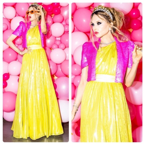 Alice & Olivia Milan One-Shoulder Gathered Metallic Gown in Lemon Sorbet - 4 - Picture 11 of 15